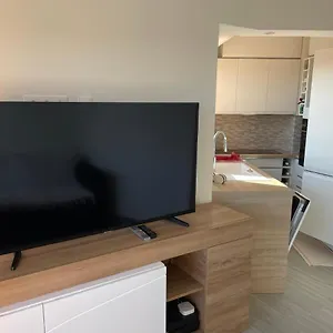 https://appartement-t2-dans-residence-calme-avec-piscine.fr-provencehotel.com